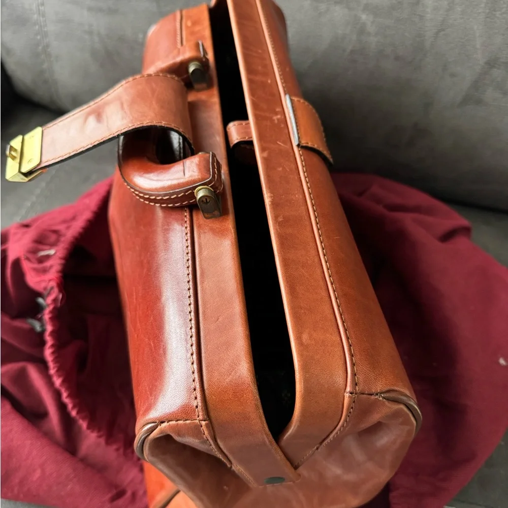 Elegant Brown Leather Briefcase